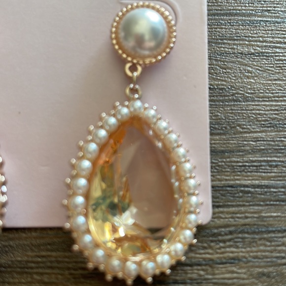 Rachel Parcell Champagne Pearl drop statement earrings. New! - Picture 3 of 6